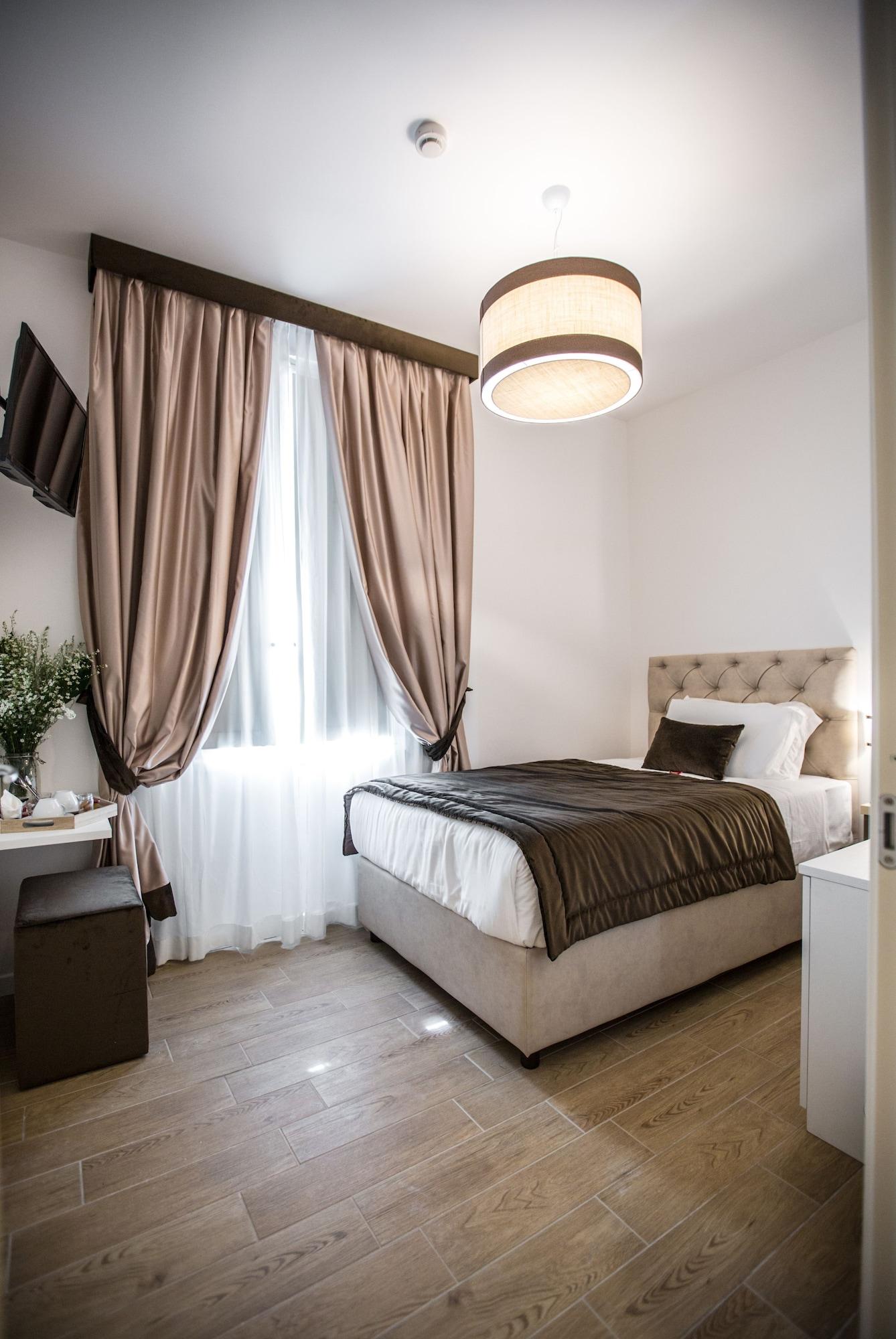 Bed & Breakfast Chic & Town Luxury 2*