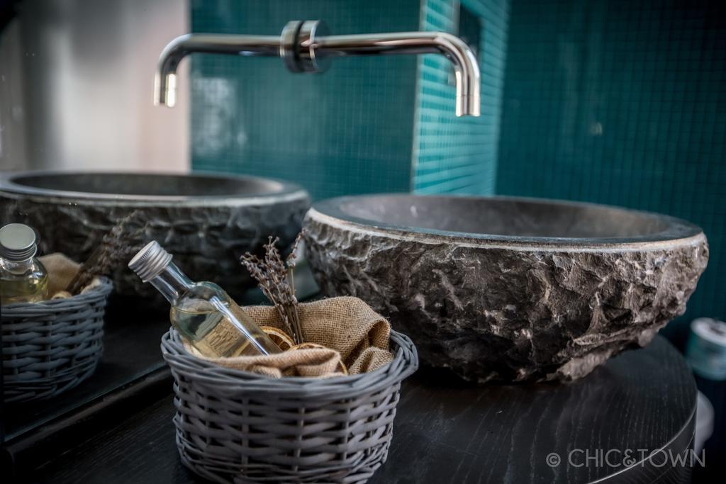 Chic & Town Luxury Bed & Breakfast