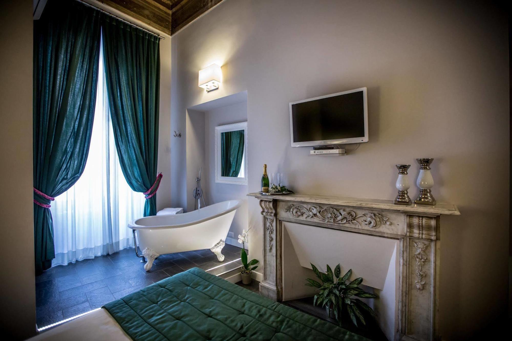 Chic & Town Luxury 2* Rome